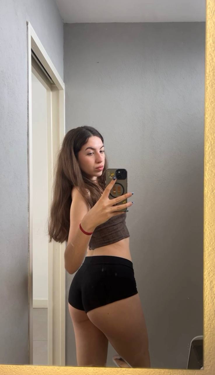 Amber in her underwear in Higashiosaka