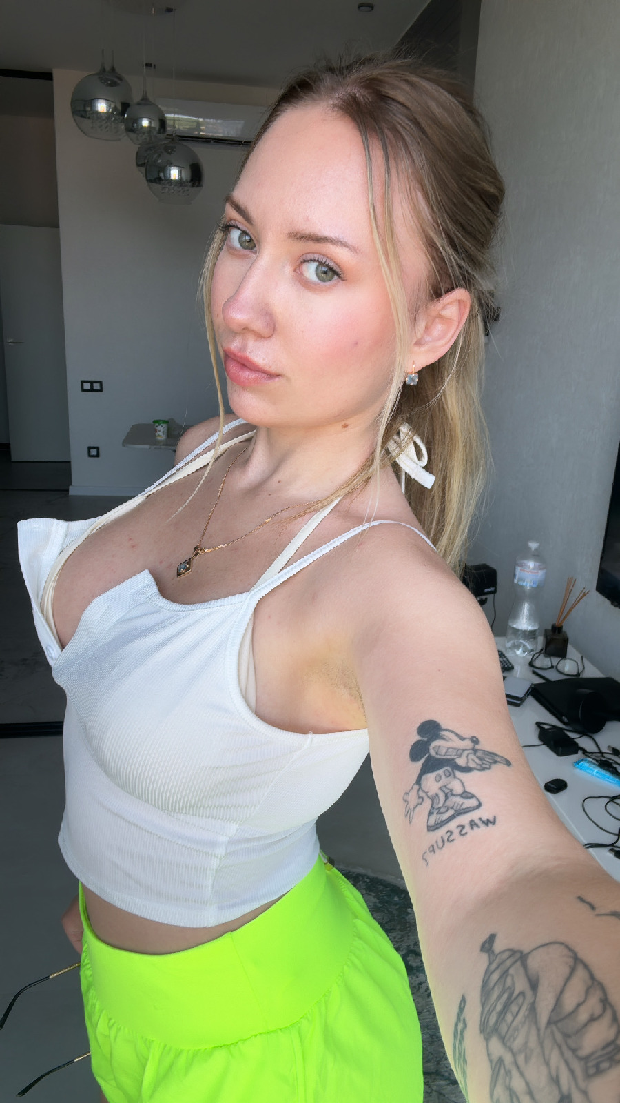 KateV in her underwear in Higashiosaka