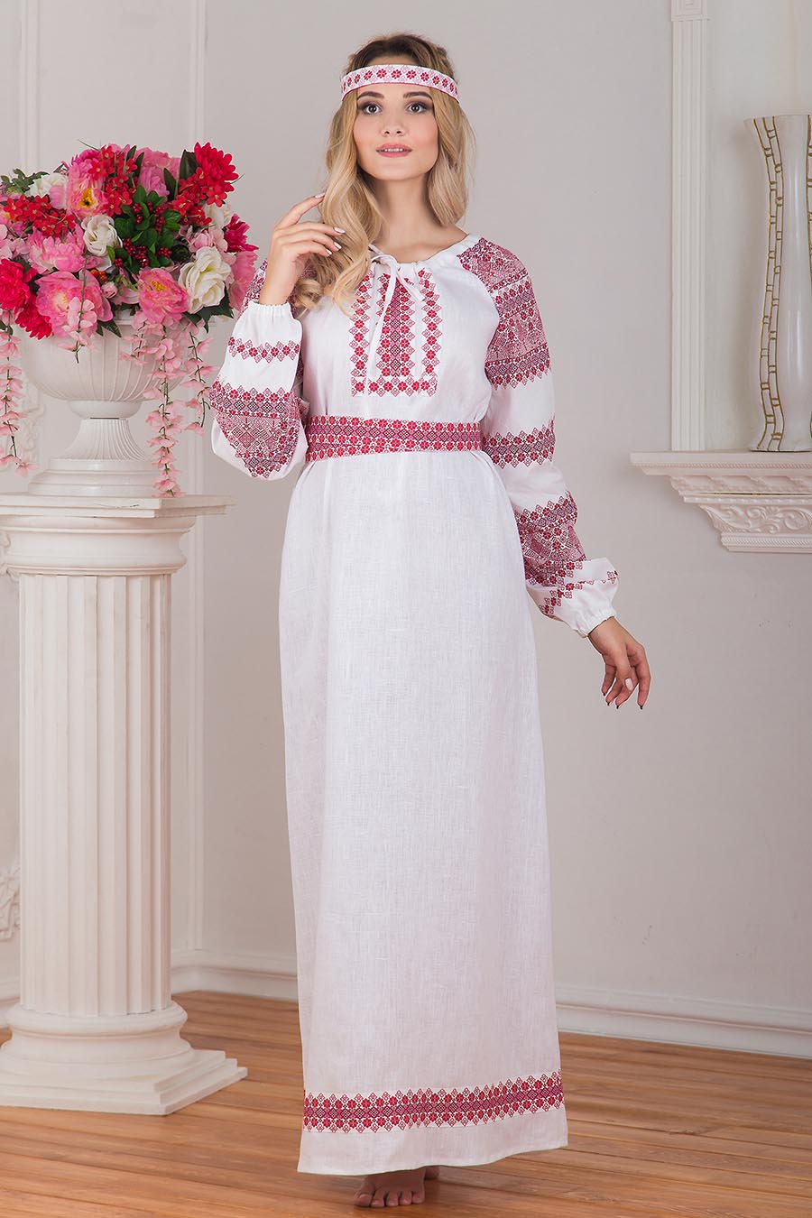 Women in Slavic costumes in Higashiosaka